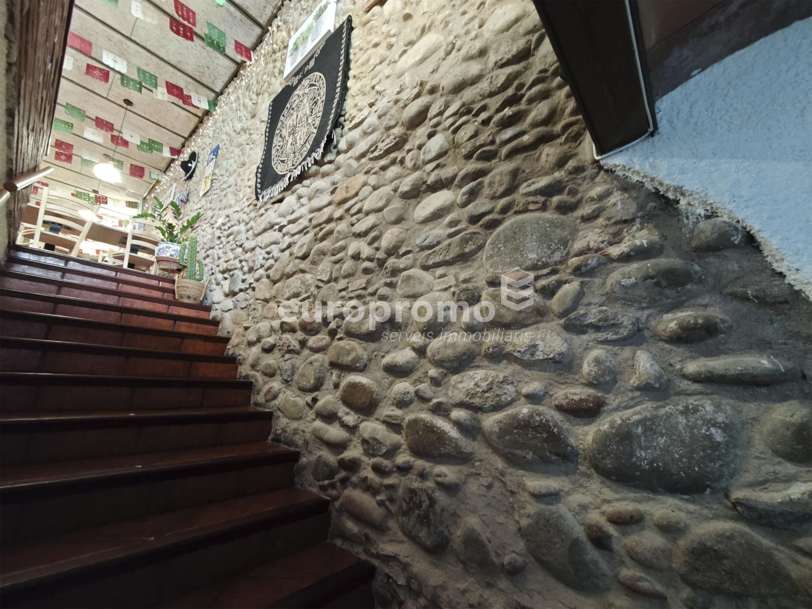 LOCAL EN VENTA EN LA ZONA DE STA EUGÈNIA!